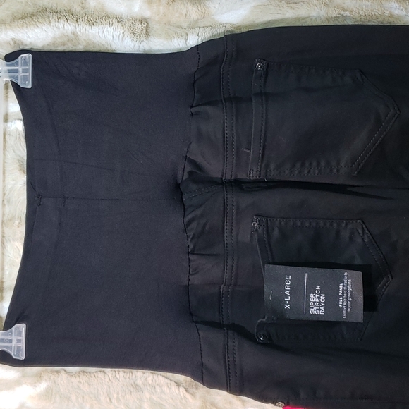 Sandpiper Maternity - Picture 4 of 6